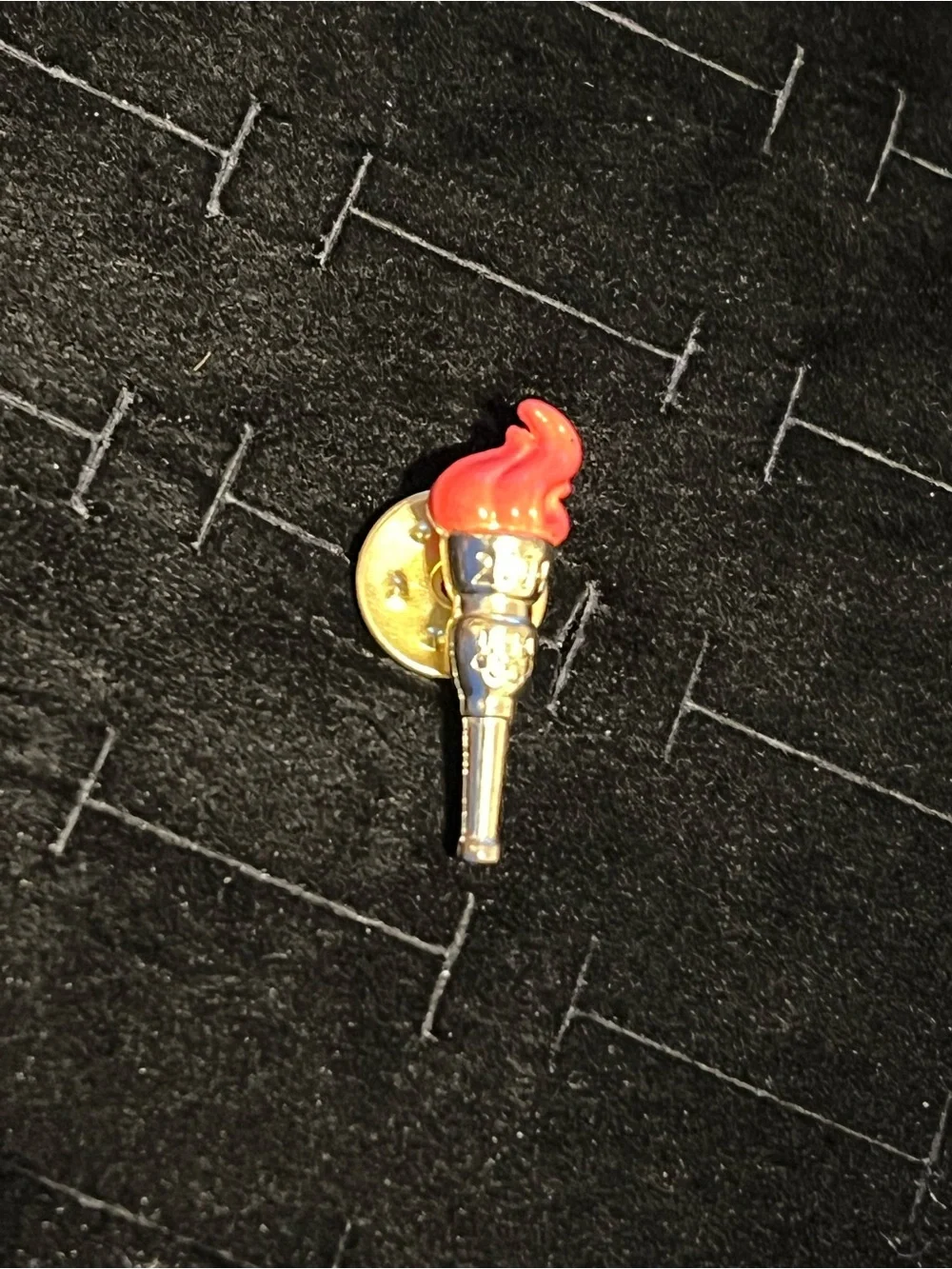 2004 USA Olympic Gold Torch Lapel Pin with Red Enamel Flame - Unbranded